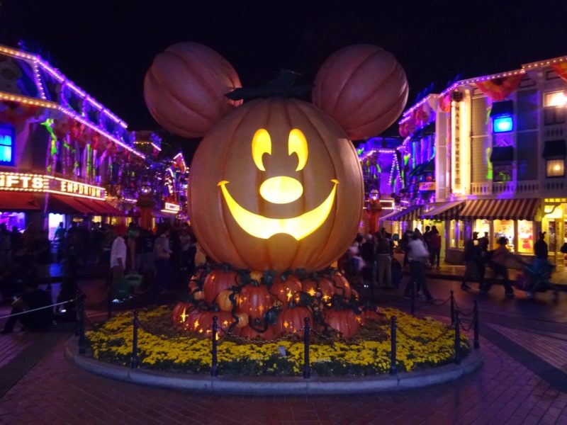 Tips & Tricks for Mickey's Halloween Party at Disneyland with Kids