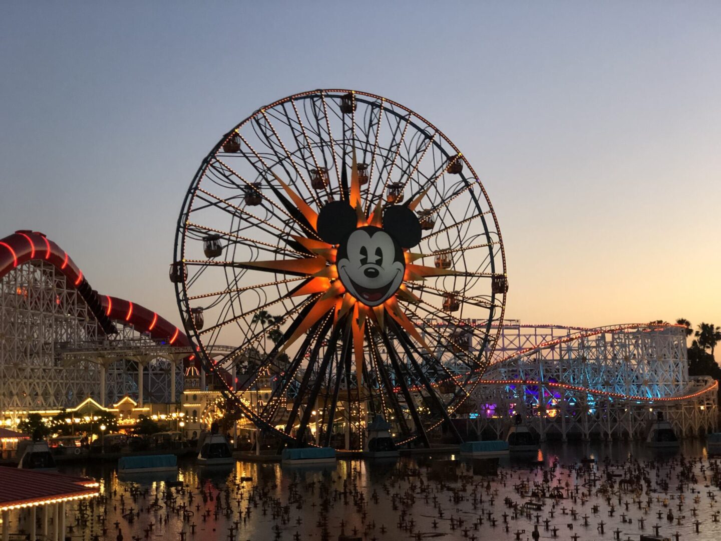 Best Disneyland VIP Tour: How to Book the Best Disneyland Private Guide
